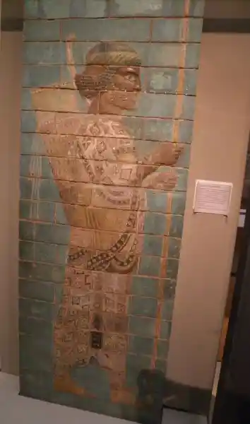 Cross inside a square on the wardrobe of a guardsman